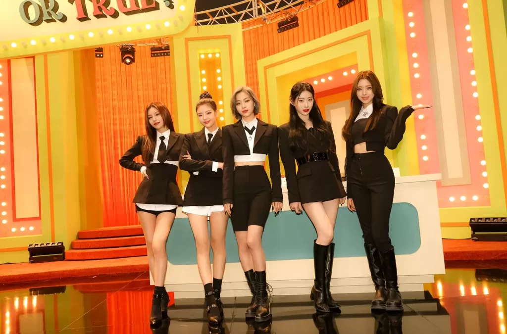 lagu kpop berjudul domino